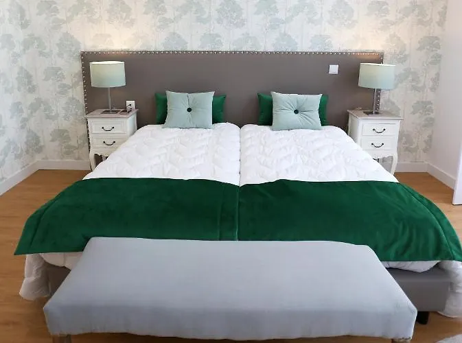 Glass Boutique - & Marinha Grande