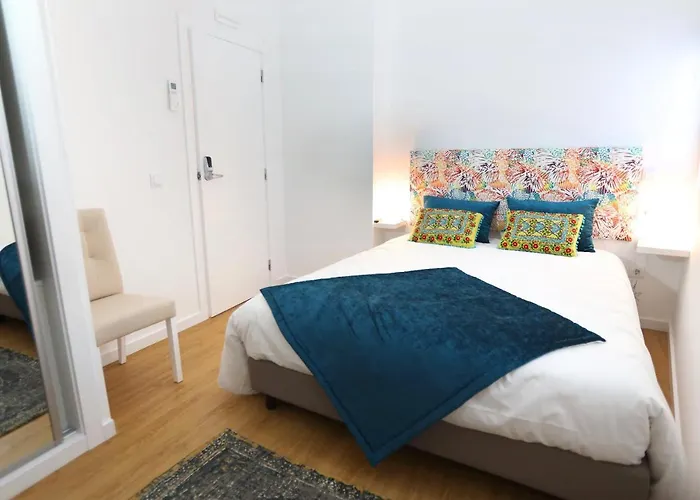 Glass Boutique - & Bed & Breakfast Marinha Grande