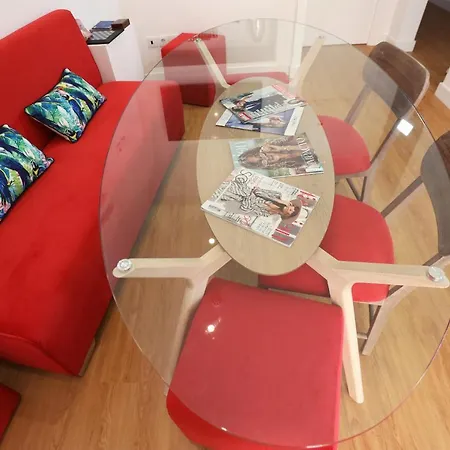 Glass Boutique - & 4*