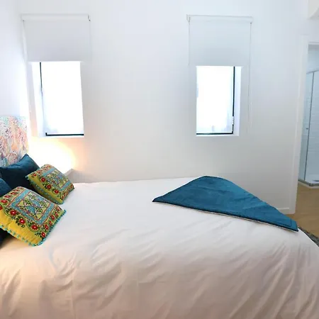 Glass Boutique - & Bed and breakfast Marinha Grande