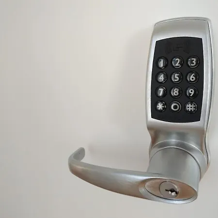 Bed & Breakfast Glass Boutique - &