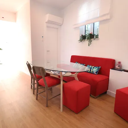 Glass Boutique - & 4*