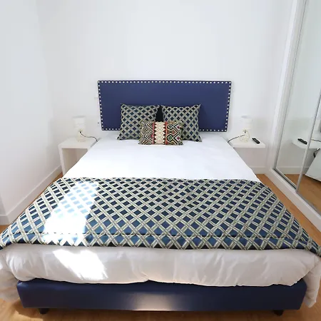Glass Boutique - & Bed and breakfast Marinha Grande