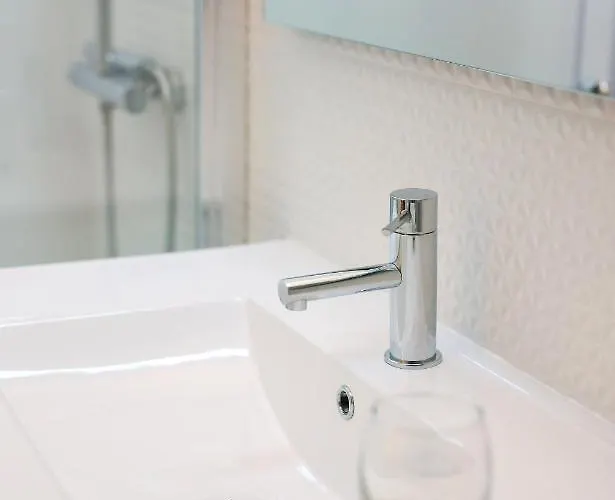 Glass Boutique - & Bed & Breakfast Marinha Grande