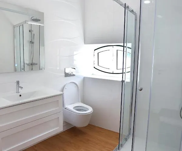 Glass Boutique - & 4* Marinha Grande