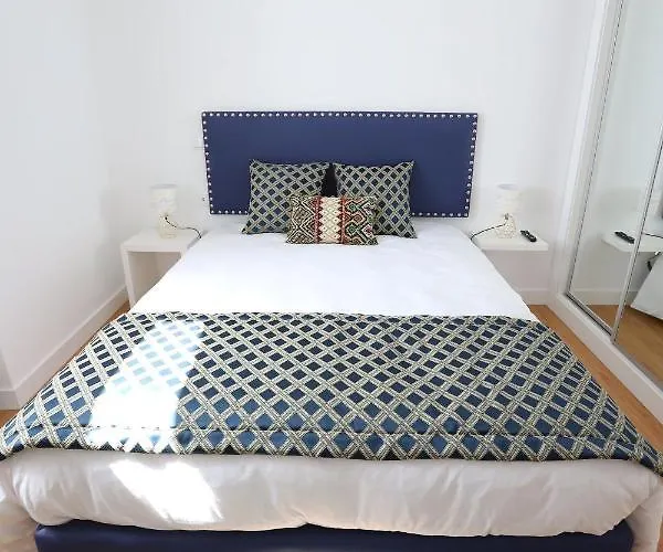 Glass Boutique - & Marinha Grande