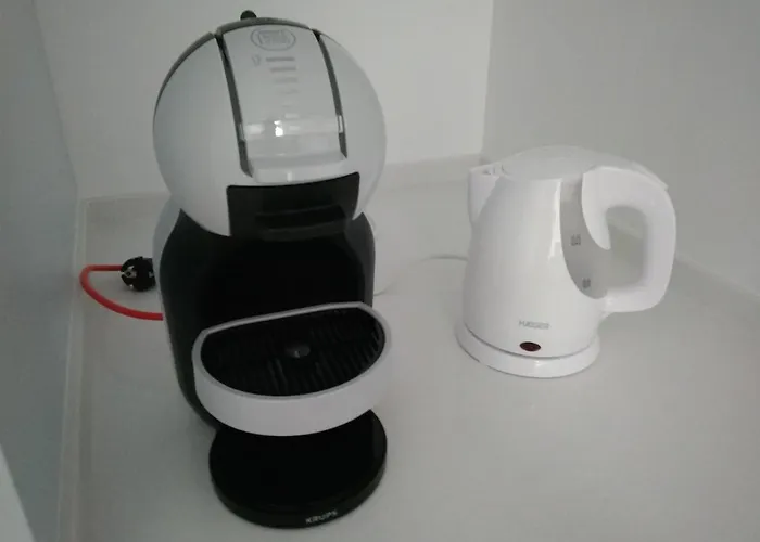 Bed & Breakfast Glass Boutique - &